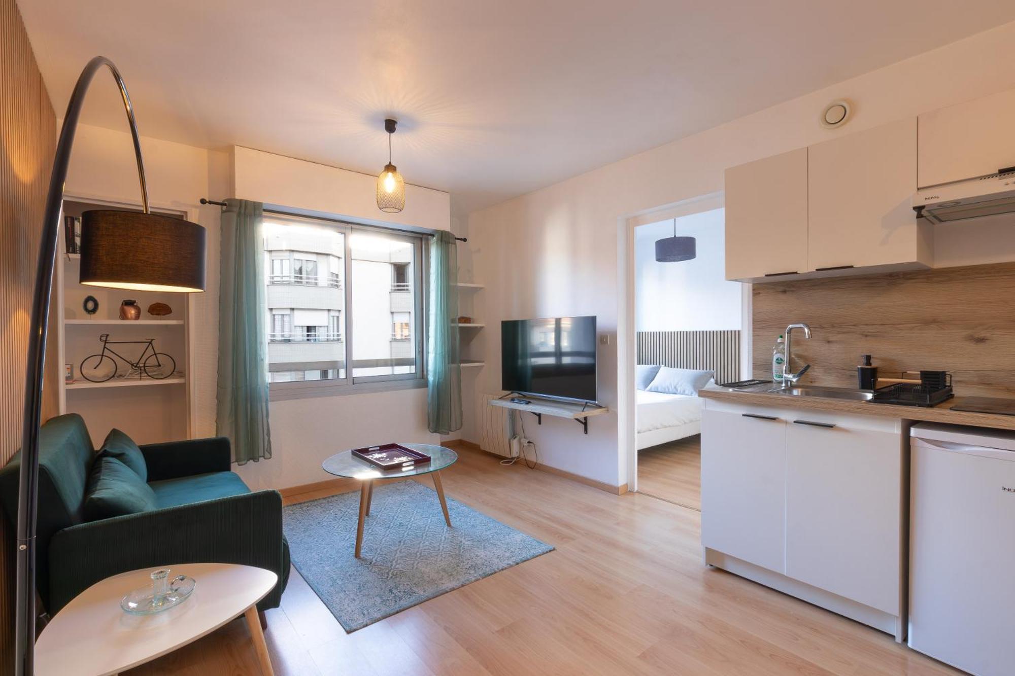 Cabana & L' Ideal - Gare, Lac Et Parking Public 5 Min Annecy Zewnętrze zdjęcie